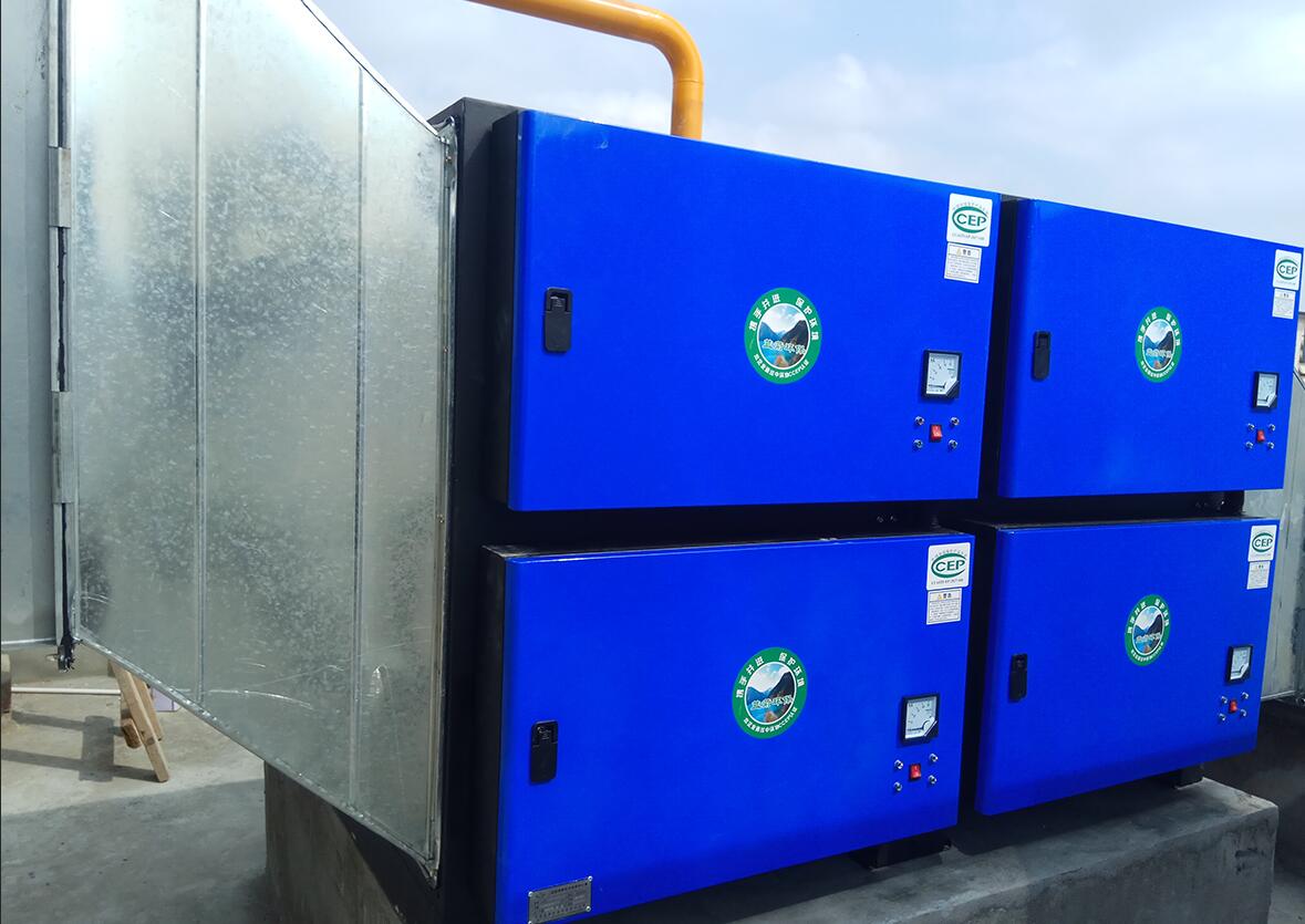 商超油煙(yān)集中治理(lǐ)&mdash;&mdash;某商場(chǎng)餐飲油煙(yān)